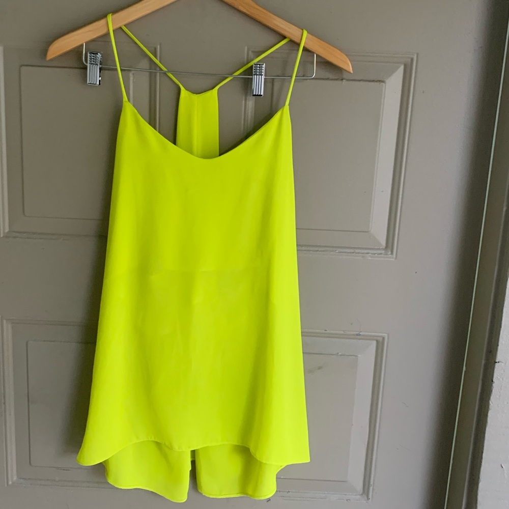 Lime green  flow  top M